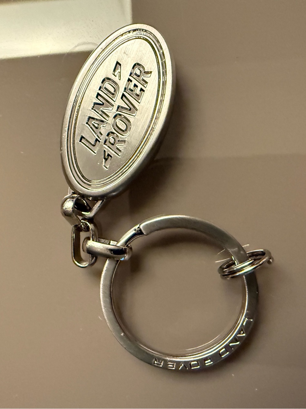 NEW Land Rover Oval Logo Silver Metal Keyring Keychain Genuine